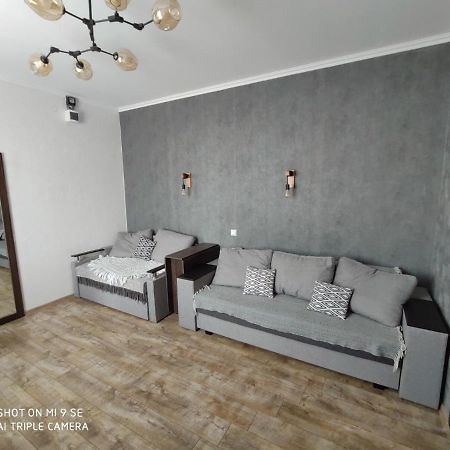 איוונו-פרנקיבסק Однокімнатна Квартира-Студія Біля Парку Шевченка מראה חיצוני תמונה